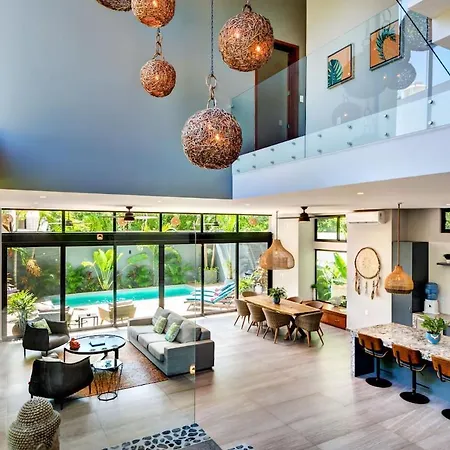 Casa Lulu Luxury 4 Bedroom Villa Mins To The Beach With Private Pool